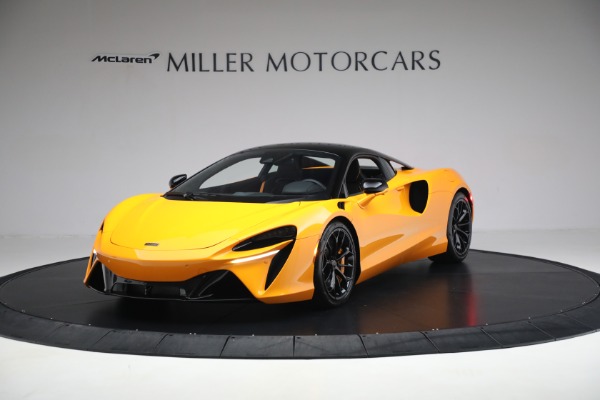 2025 McLaren Artura