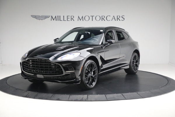 2025 Aston Martin DBX