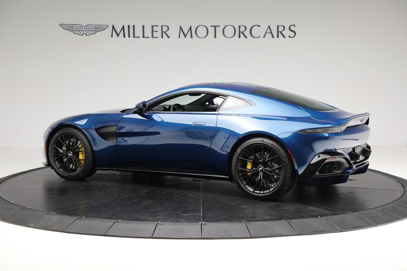 New 2021 Aston Martin Vantage Coupe For Sale ($179,386) | Miller