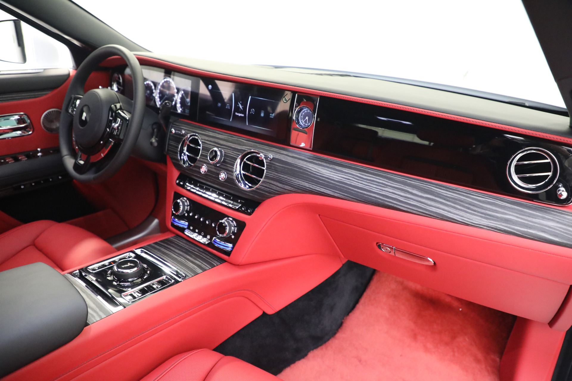 2023 Rolls-Royce Ghost Interior Specs