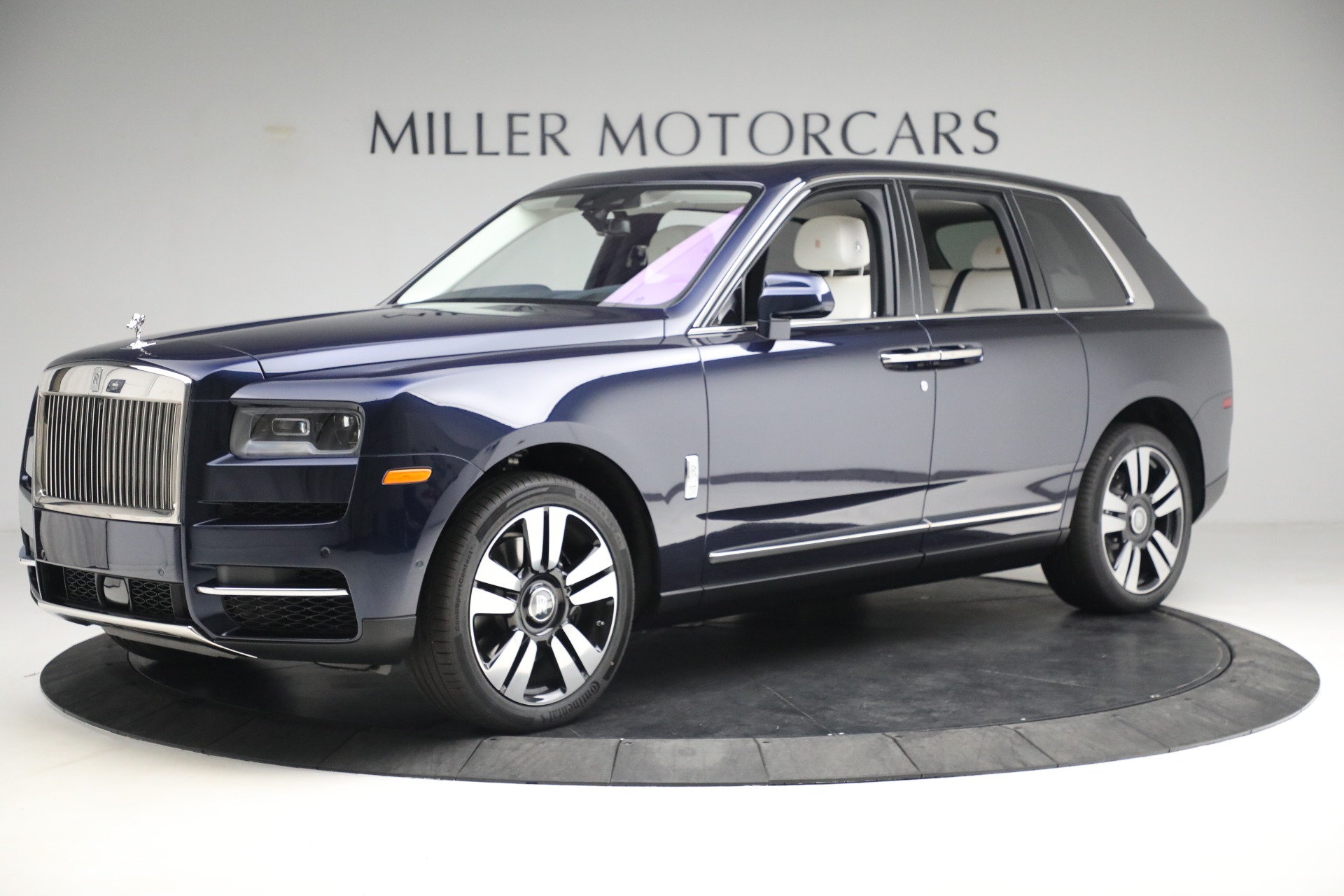 Is This Modified RollsRoyce Cullinan Really Worth 729995  Carscoops
