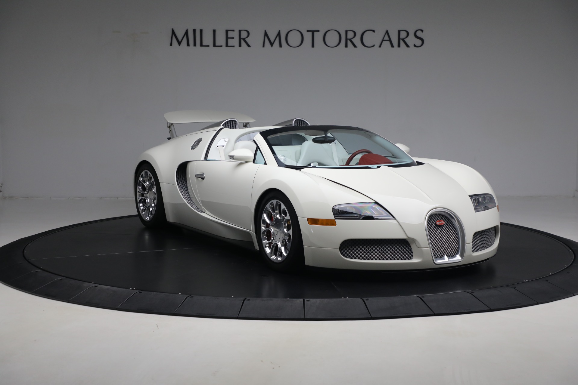 Pre-Owned 2010 Bugatti Veyron 16.4 Grand Sport For Sale () | Miller ...